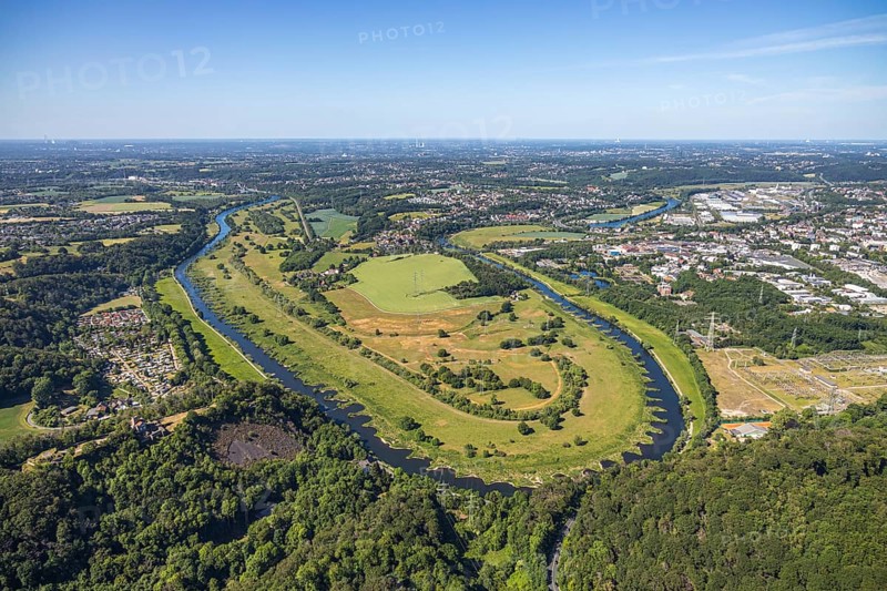 Aerial view, Hattinger Ruhrschleife, Ruhraue Winz, river Ruhr, district Winz, Hattingen, Ruhr area, North Rhine-Westphalia, Germany, DE, Ennepe-Ruhr-Kreis, Europe, distant view, towpath, aerial view, aerial photography, aerial photography, Ruhrbogen, overview, riverbank inlets, bird's-eye view, overview