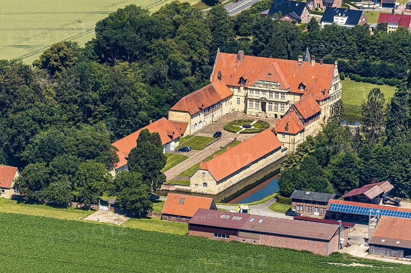 Aerial view, Havixbeck Castle, moated castle, Havixbeck, Münsterland, North Rhine-Westphalia, Germany, castle, castle complex, DE, monument protection, Europe, moat, Havixbeck House, manor house, manor building, courtyard complex, aerial photograph, aerial photography, aerial photography, museum, castle, castle garden, overview, defence system, bird's eye view, moated castle, moat, birds-eyes view, overview