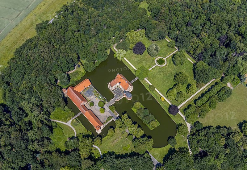 Aerial view, Burg Hülshoff, Museum in honour of the poet Annette von Droste-Hülshoff, Havixbeck, Münsterland, North Rhine-Westphalia, Germany, Annette von Droste-Hülshoff, bridge, castle, castle complex, DE, parental home, Europe, birthplace, moat, manor house, manor building, courtyard complex, aerial view, aerial photography, aerial photography, Renaissance complex, castle, castle garden, overview, defence system, bird's eye view, moated castle, moated castle, moated castle, bird's eye view, overview