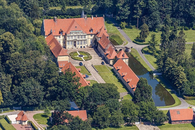 Aerial view, Havixbeck Castle, moated castle, Havixbeck, Münsterland, North Rhine-Westphalia, Germany, castle, castle complex, DE, monument protection, Europe, moat, Havixbeck House, manor house, manor building, courtyard complex, aerial photograph, aerial photography, aerial photography, museum, castle, castle garden, overview, defence system, bird's eye view, moated castle, moat, birds-eyes view, overview