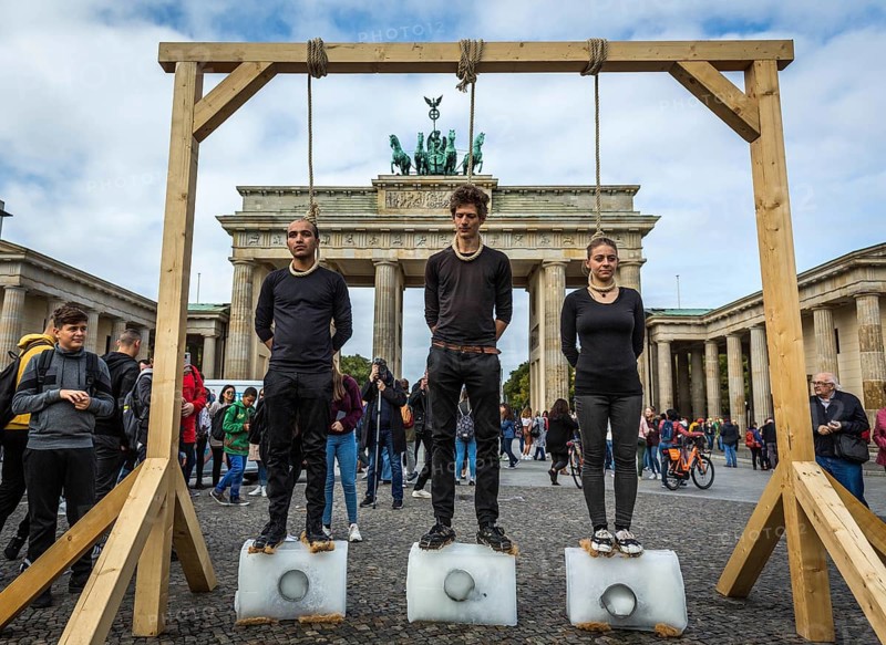DEU Germany Germany Berlin Protests for climate protection. Action by Florida Eis in front of the Brandenburg Tor