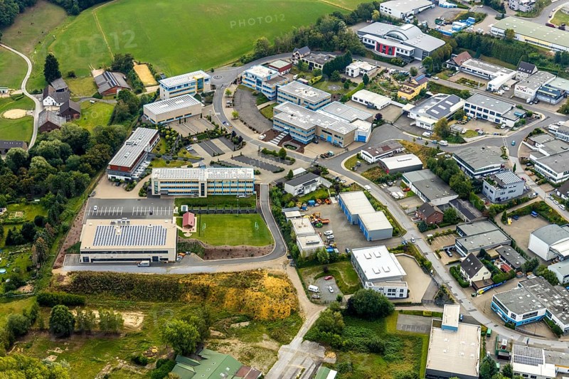 Aerial view, commercial area Hetterscheidt-Nord, IMS Röntgensysteme GmbH, Thormann GmbH, Dieselstraße, Hetterscheidt, Heiligenhaus, Ruhr area, North Rhine-Westphalia, Germany, DE, Europe, low-rise buildings, commercial enterprises, commercial area, commercial park, commercial location, commercial use, industrial area, industrial location, aerial view, aerial photography, aerial photography, overview, bird's-eye view, overview