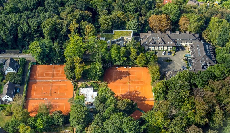 Aerial view, Waldhotel Heiligenhaus, Tennisvereinigung Grün-Weiß, Heiligenhaus, Ruhr area, North Rhine-Westphalia, Germany, 4-star hotel, DE, Europe, gastronomy, hotel, hotel facilities, hotel business, aerial view, aerial photography, aerial photography, Parkstraße, sports, tennis, tennis facility, tennis courts, tennis club, overview, bird's-eye view, forest area, birds-eyes view, overview