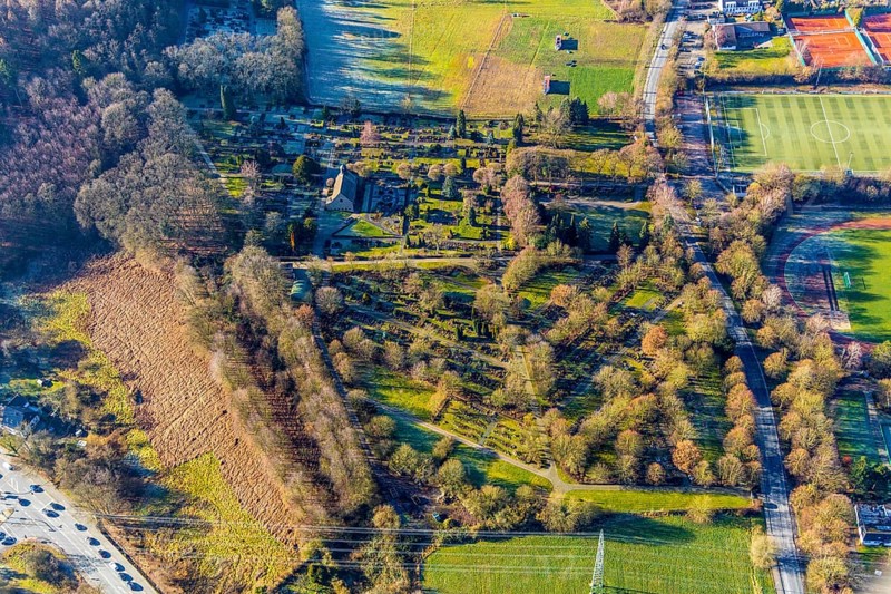 Aerial view, cemetery Herdecke, end, Herdecke, Ruhr area, North Rhine-Westphalia, Germany, burial site, DE, Europe, cemetery, memorial, Gottesacker, graves, burial ground, Kirchender Dorfweg, aerial photograph, aerial photography, aerial photography, resting place, overview, bird's-eye view, birds-eyes view, overview