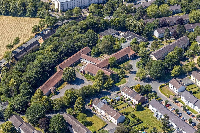 Aerial view, former primary school Im Dorf, Am Berge, former Albert-Schweitzer-Schule, Eicklohweg, Kirchende, Herdecke, Ruhr area, North Rhine-Westphalia, Germany, education, educational institution, DE, Europe, primary school, green trees, educational institute, aerial view, aerial photography, aerial photography, school, overview, bird's eye view, birds-eyes view, overview
