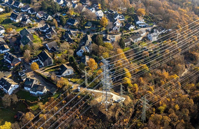 Aerial photo, construction power line Dortmund-Hagen, power pylons, high voltage, Ostend, Herdecke, Ruhr area, North Rhine-Westphalia, Germany, DE, Europe, birds-eyes, view, aerial photo, aerial photography, aerial photography, overview, overview, bird's eye view, power supply, energy, energy supply, power line, controversial power line through residential areas