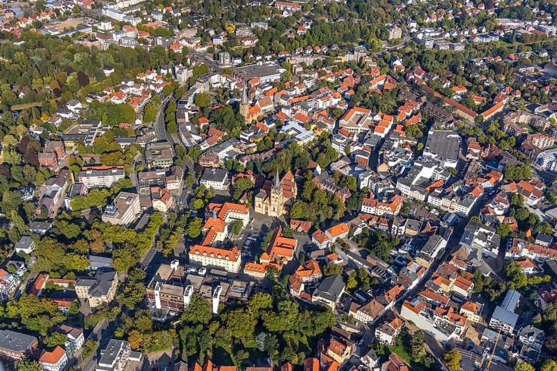 Aerial view, old town, city centre, Herford Minster, town hall, Herford city, Herford, Ostwestfalen-Lippe, OWL, North Rhine-Westphalia, Germany, authority, City, DE, Europe, city centre, aerial view, aerial photography, aerial photography, Münsterkirchplatz, OWL-Buch, OWL-Buch, Ostwestfalenbuch, Rathausplatz, city administration, overview, bird's-eye view, birds-eyes view, overview