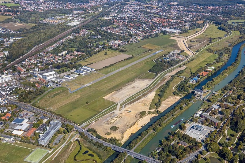 Aerial view, Hamm airfield, Mattenbecke sewage treatment plant, Lippe floodplain, Hamm lock, Lippe river, Datteln-Hamm canal, construction site, Hamm, Ruhr area, North Rhine-Westphalia, Germany, wastewater treatment plant, wastewater treatment, DE, Europe, flight emission, airport, aircraft noise, airfield, airfield site, sewage treatment plant, runway, aerial photograph, aerial photography, aerial photography, Münsterstrasse, runway, overview, bird's-eye view, water treatment plant, water purification plant, birds-eyes view, overview