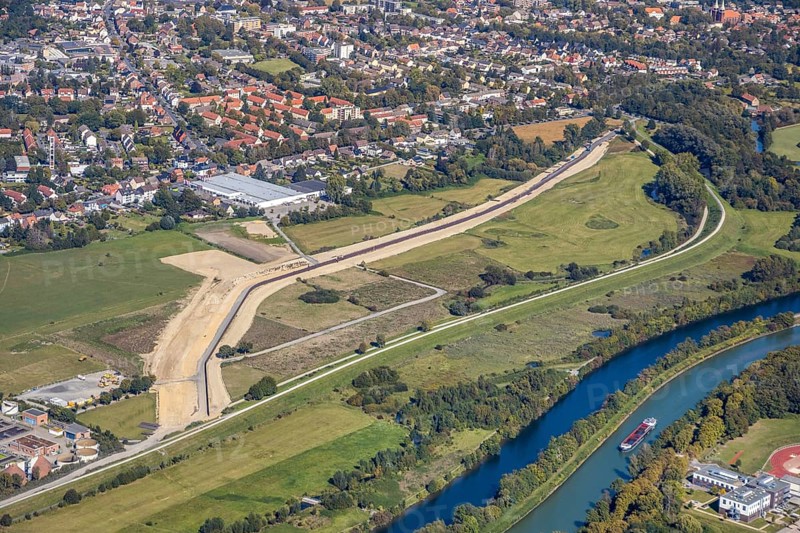 Aerial view, Hamm airfield, Mattenbecke sewage treatment plant, Lippe floodplain, Hamm lock, Lippe river, Datteln-Hamm canal, construction site, Hamm, Ruhr area, North Rhine-Westphalia, Germany, wastewater treatment plant, wastewater treatment, DE, Europe, flight emission, airport, aircraft noise, airfield, airfield site, sewage treatment plant, runway, aerial photograph, aerial photography, aerial photography, Münsterstrasse, runway, overview, bird's-eye view, water treatment plant, water purification plant, birds-eyes view, overview