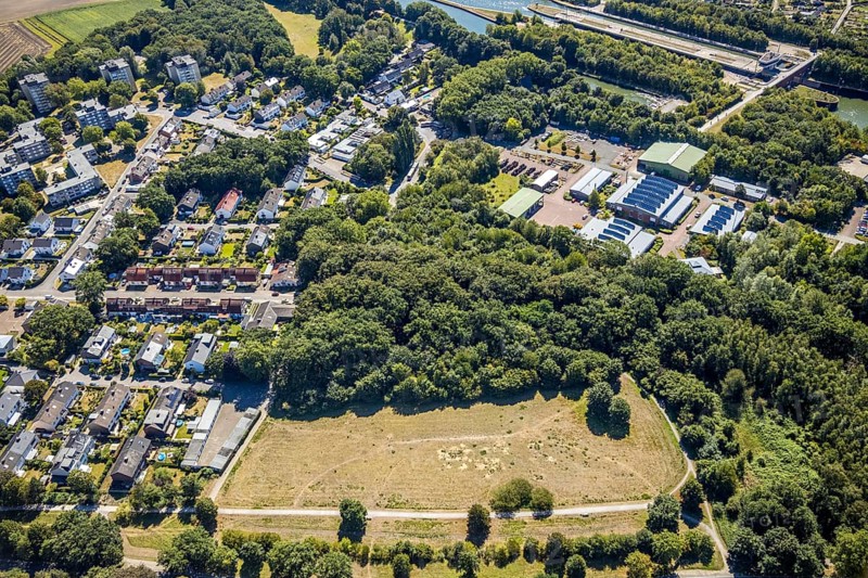 Aerial view, residential area Schleusenweg, Waterways and Shipping Office Duisburg-Meiderich Bauhof Herne, Schleuse Ost, Herne, Ruhr area, North Rhine-Westphalia, Germany, DE, Europe, aerial view, aerial photography, aerial photography, Rhine-Ruhr metropolitan region, overview, bird's-eye view, overview