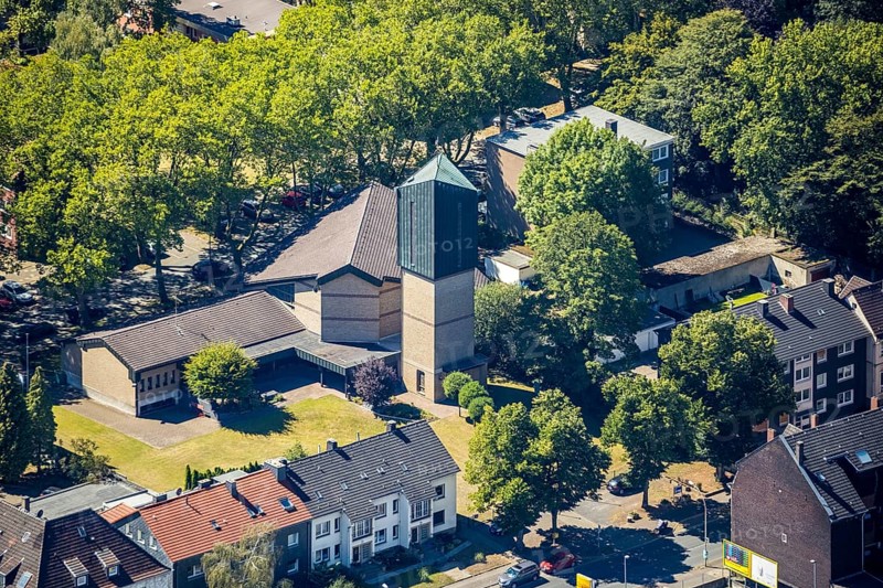 Aerial view, catholic church St. Josef, Roonstraße, Herne, Ruhr area, North Rhine-Westphalia, Germany, place of worship, DE, Europe, religious community, place of worship, church, parish, denomination, aerial view, aerial photography, aerial photography, metropolitan region Rhine-Ruhr, religion, overview, bird's-eye view, overview