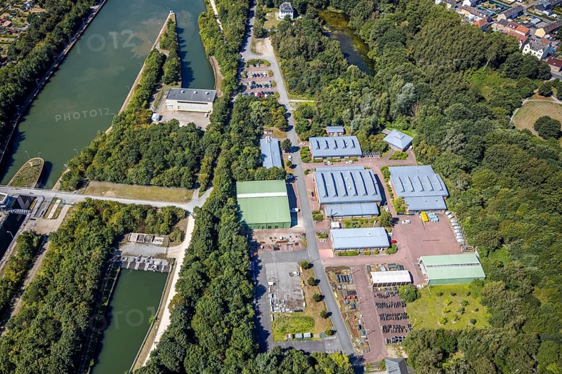 Aerial view, lock Herne-Ost, Waterways and Shipping Office Duisburg-Meiderich Bauhof Herne, Rhine-Herne Canal, Herne, Ruhr area, North Rhine-Westphalia, Germany, DE, Europe, green trees, aerial view, aerial photography, aerial photography, Rhine-Ruhr metropolitan region, Pöppinghauser Straße, overview, bird's-eye view, overview