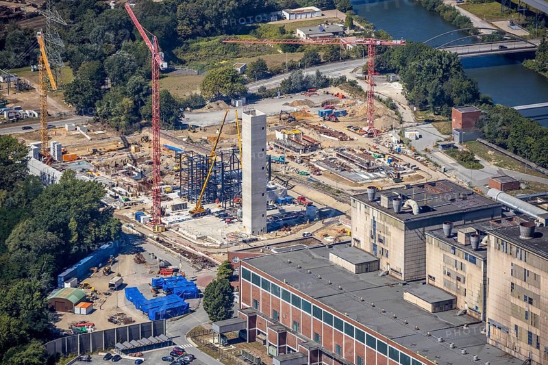 Aerial view, STEAG cogeneration plant Herne, construction site for a gas and steam power plant, Herne, Ruhr area, North Rhine-Westphalia, Germany, construction work, construction, construction area, construction site, construction measure, construction project, construction site, DE, steam power plant, energy, Europe, gas power plant, power plant, aerial view, aerial photography, aerial photography, Rhine-Ruhr metropolitan region, new construction, Rhine-Herne Canal, overview, bird's eye view, birds-eyes view, overview