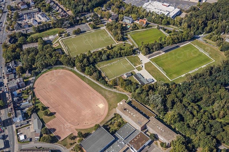 Aerial photo, Galilei-Gymnasium, Adolf-Brühl-Stadion, Hamm, Ruhr area, North Rhine-Westphalia, Germany, education, educational institution, DE, Dr.-Voßhage-Straße, Europe, Funpark Bockum-Hövel, football pitch, football stadium, football club, grammar school, teaching institute, aerial photo, aerial photography, aerial photography, school, skate park, sports, sports facilities, sports field, sports facility, overview, bird's-eye view, bird's-eye view, overview