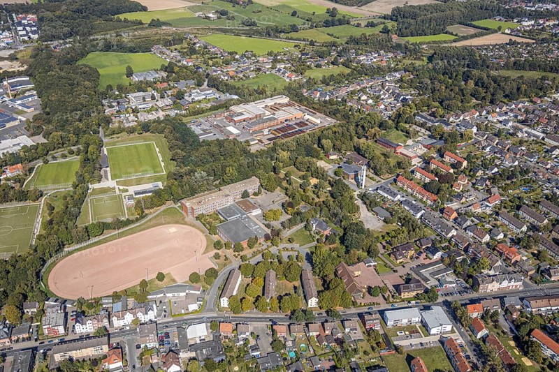 Aerial photo, Galilei-Gymnasium, Adolf-Brühl-Stadion, Kirche Maria Königin, Hamm, Ruhr area, North Rhine-Westphalia, Germany, education, educational institution, DE, Dr.-Voßhage-Straße, Europe, football pitch, football stadium, football club, grammar school, educational institute, aerial photo, aerial photography, aerial photography, school, sports, sports facilities, sports field, sports facility, stadium, overview, bird's-eye view, overview