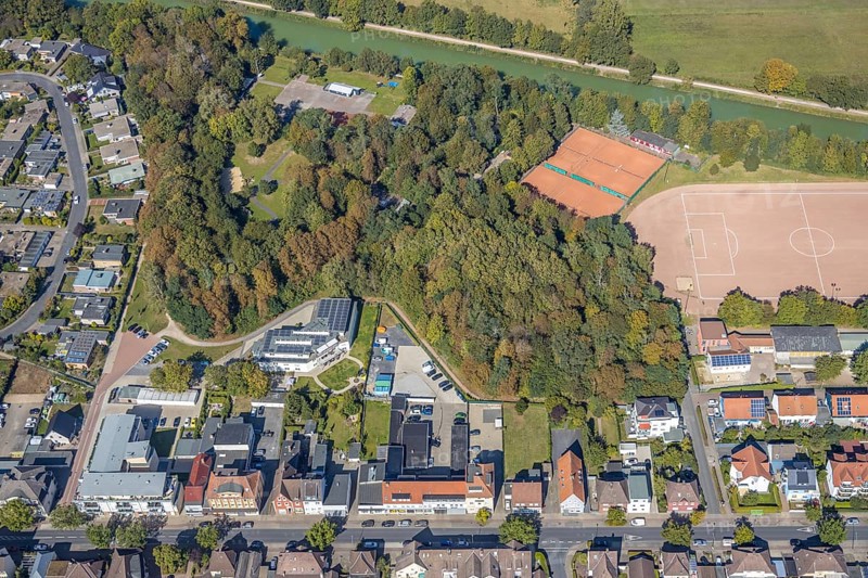 Aerial view, forest canal dump and old landfill, Haus Maximilian nursing home, Datteln-Hamm canal, sports field, tennis court, Am Wellenbad, Werries, Hamm, Ruhr area, North Rhine-Westphalia, Germany, retirement home, old people's home, care and nursing, DE, Europe, football pitch, football stadium, football club, aerial view, aerial photography, aerial photography, care facility, retirement home, retirement residence, retirement home, retirement centre, sports, sports facilities, sports facility, stadium, tennis, tennis facility, tennis courts, tennis club, overview, bird's eye view, forest, forest area, birds-eyes view, overview