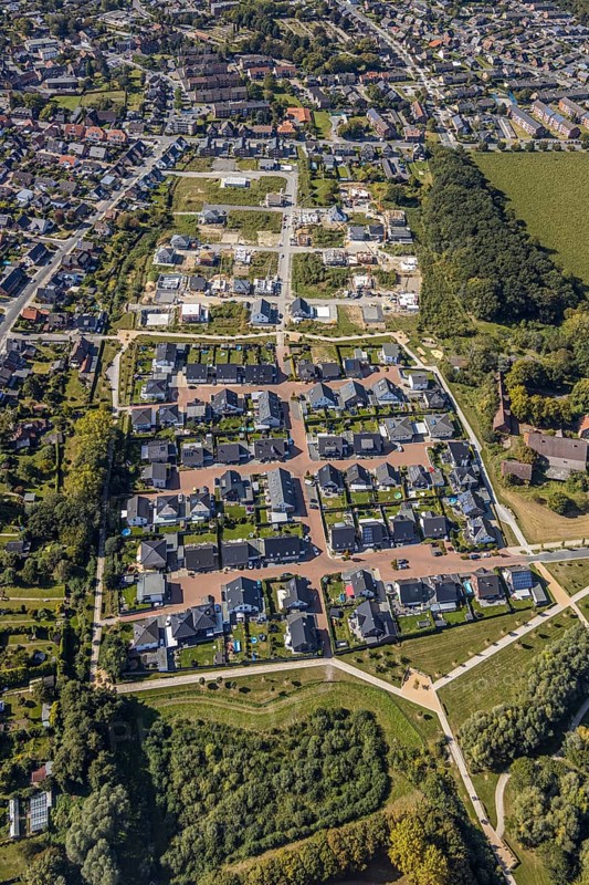 Aerial view, Schulze-Everding residential park, new construction area, Bockum-Hövel, Hamm, Ruhr area, North Rhine-Westphalia, Germany, Am Eversbach, construction work, construction vehicles, construction area, construction site, building plots, construction project, construction site, DE, development, Europe, property tax, real estate, capacity requirement, aerial view, aerial photography, aerial photography, new construction, overview, bird's-eye view, meadows and fields, housing estate, housing and living, residential area, residential buildings, housing quality, residential neighbourhood, housing estate, birds-eyes view, overview