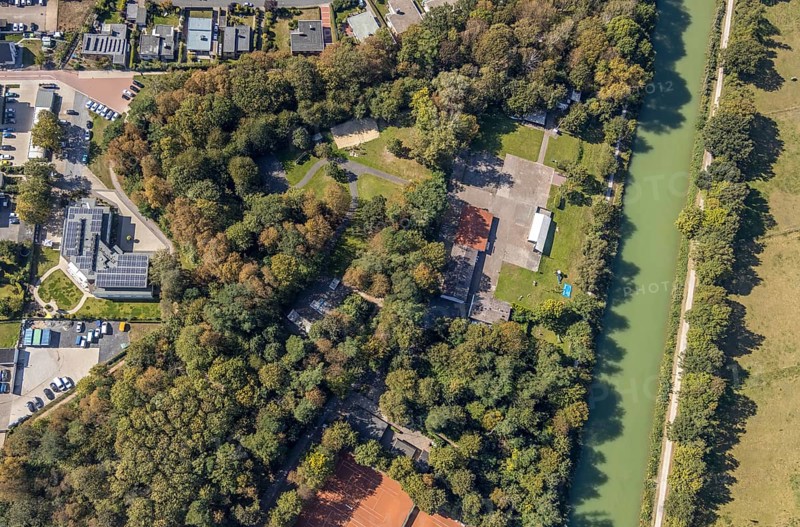 Aerial view, forest canal dump and old landfill, Haus Maximilian nursing home, Werries, Hamm, Ruhr area, North Rhine-Westphalia, Germany, retirement home, old people's home, care and nursing, DE, Europe, aerial view, aerial photography, aerial photography, care facility, retirement home, retirement residence, retirement home, senior centre, overview, bird's eye view, forest, forest area, birds-eyes view, overview