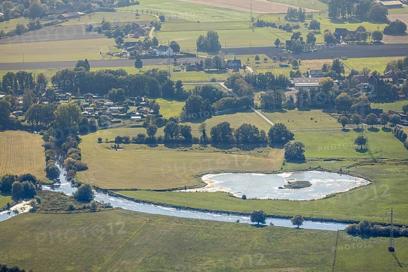 Aerial view, nature reserve Heidemühle, river Lippe, pond with island, Hamm, Ruhr area, North Rhine-Westphalia, Germany, DE, Europe, waters, aerial view, aerial photography, aerial photography, Mersch, NSG, nature reserve, nature conservation area, overview, environmental protection, bird's eye view, birds-eyes view, overview