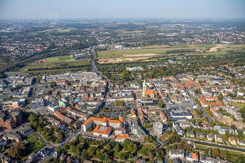 Aerial view, Widumstraße construction site, demolition for new WA office building, Radio Hamm Betriebs- und Verwaltungsgesellschaft mbH, Westfälischer Anzeiger, St Paul's Church, St. Marien-Hospital Hamm, Hamm, Ruhr area, North Rhine-Westphalia, Germany, demolition work, place of worship, construction work, building, construction area, building site, building plots, construction project, construction site, DE, Europe, distant view, Hamm airfield, airfield site, healthcare, religious community, place of worship, hospital, church, church community, clinic, clinic centre, denomination, hospital, Lippe floodplain, aerial view, aerial photography, aerial photography, medical facility, medical aid, new building, emergency service, religion, Hamm city gazette, overview, bird's-eye view, newspaper publisher, birds-eyes view, overview, medical care