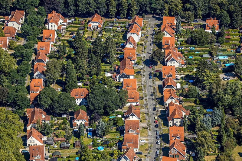 Aerial photograph, Teutoburgia housing estate, garden city, colliery housing estate, Herne, Ruhr area, North Rhine-Westphalia, Germany, workers' housing estate, Baarestraße, DE, monument protection, Europe, property tax, green areas, green trees, gardens, real estate, aerial photograph, aerial photography, aerial photography, apartment buildings, Rhine-Ruhr metropolitan region, sight, overview, bird's-eye view, housing estate, housing and living, residential area, residential buildings, residential quality, residential neighbourhood, housing estate, birds-eyes view, overview, red roofs