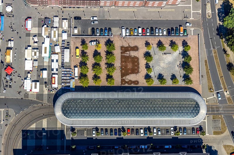 Aerial view, Am Buschmannshof, bus stop, tram stop, ZOB, central bus station, market, Herne, Ruhr area, North Rhine-Westphalia, Germany, DE, Europe, shapes and colours, green trees, aerial view, aerial photography, aerial photography, marketplace, Rhine-Ruhr metropolitan region, parking spaces, overview, traffic volume, bird's eye view, bird's eye view, overview, roofing