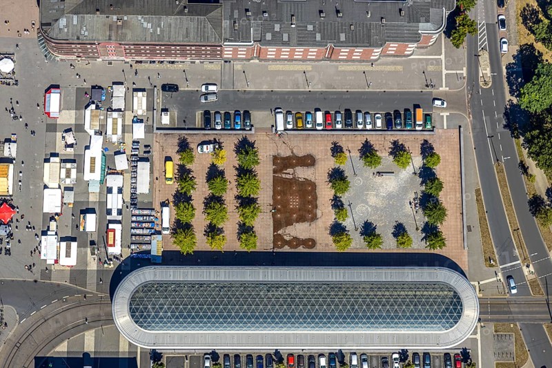 Aerial view, Am Buschmannshof, bus stop, tram stop, ZOB, central bus station, market, Herne, Ruhr area, North Rhine-Westphalia, Germany, DE, Europe, shapes and colours, green trees, aerial view, aerial photography, aerial photography, marketplace, Rhine-Ruhr metropolitan region, parking spaces, overview, traffic volume, bird's eye view, bird's eye view, overview, roofing