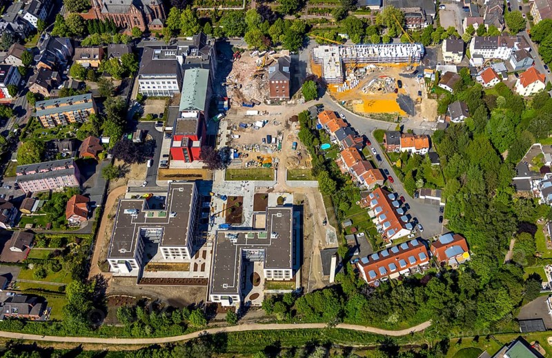 Aerial view, Bildungszentrum Ruhr, Widumer Quartier residential area, church, Kath. Kirchengemeinde St. Peter und Paul, Widumer Höfe retirement homes, Herne, Ruhr area, North Rhine-Westphalia, Germany, care and nursing, DE, Europe, aerial view, aerial photography, aerial photography, care facility, overview, bird's eye view, birds-eyes view, overview