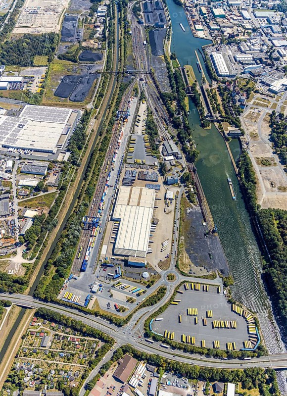 Aerial view, commercial area Am Westhafen, CTH Container Terminal Herne GmbH, Müller - Die lila Logistik AG, ALDI warehouse, Rhine-Herne Canal, Alte Schleuse Wanne-Eickel, Herne, Ruhr area, North Rhine-Westphalia, Germany, Cranger Kirmes area, DE, Europe, commercial enterprises, commercial area, commercial park, commercial location, commercial use, freight transport, industrial facilities, industrial area, industrial site, canal level, logistics, logistics service, logistics service provider, logistics provider, aerial view, aerial photography, aerial photography, Rhine-Ruhr metropolitan region, sight, transport, overview, bird's-eye view, overview