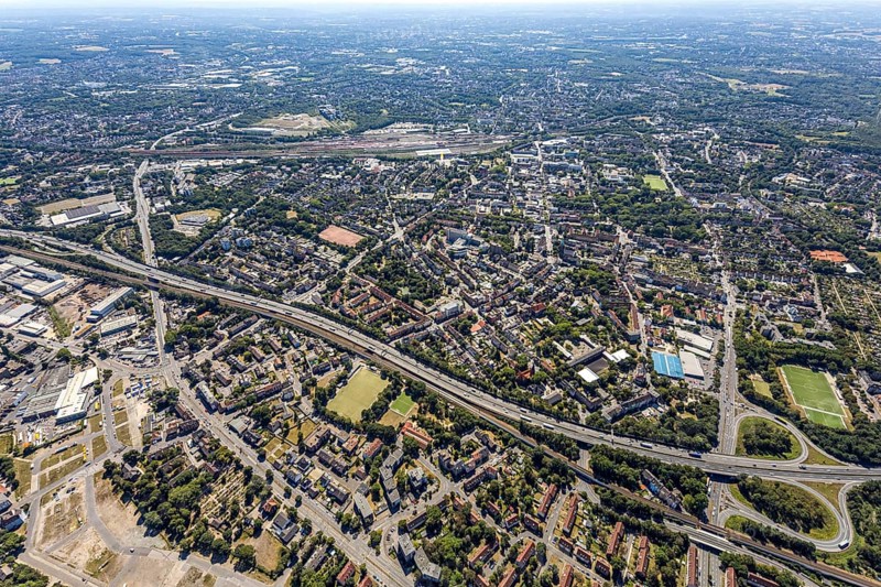 Aerial view, aerial view, motorway A42, motorway junction Herne-Wanne, Wanne-Eickel Hbf, Herne, Ruhr area, North Rhine-Westphalia, Germany, motorway junction, railway tracks, railway station, DE, Deutsche Bahn AG, Europe, central station, main station, aerial view, aerial photography, aerial photography, Rhine-Ruhr metropolitan region, overview, bird's-eye view, overview