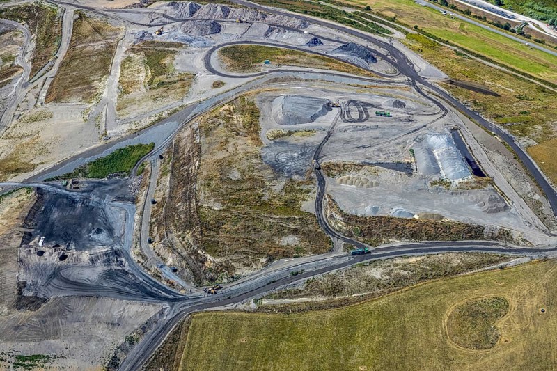 Aerial view, central landfill Emscherbruch ZDE, former Graf Bismarck colliery, AGR, Abfallentsorgungs-Gesellschaft Ruhr Area mbH, Resser Mark, Gelsenkirchen, city limits Herne, Ruhr area, North Rhine-Westphalia, Germany, DE, Europe, birds-eyes view, aerial photograph, aerial photography, aerial photography, overview, bird's-eye view, Herne