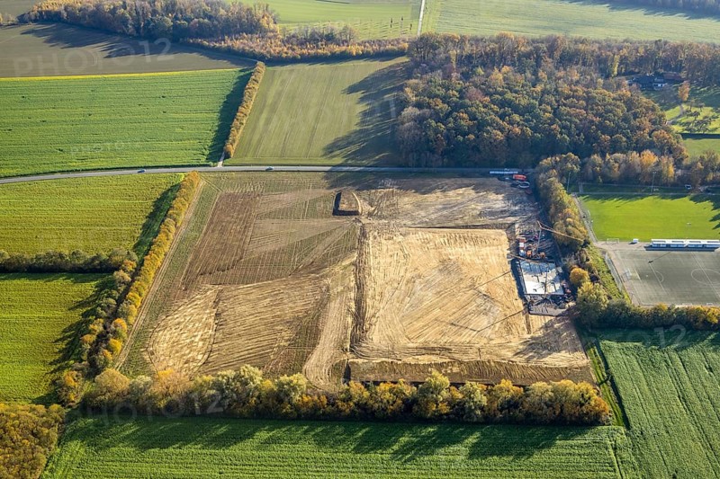 Aerial view, sports field An der Lohschule, construction site, Rhynern, Hamm, Ruhr area, North Rhine-Westphalia, Germany, construction work, construction, construction area, construction site, construction site, construction project, DE, Europe, football pitch, football stadium, football club, aerial view, aerial photography, aerial photography, new construction, sports, sports facilities, sports field, sports facility, overview, bird's-eye view, overview
