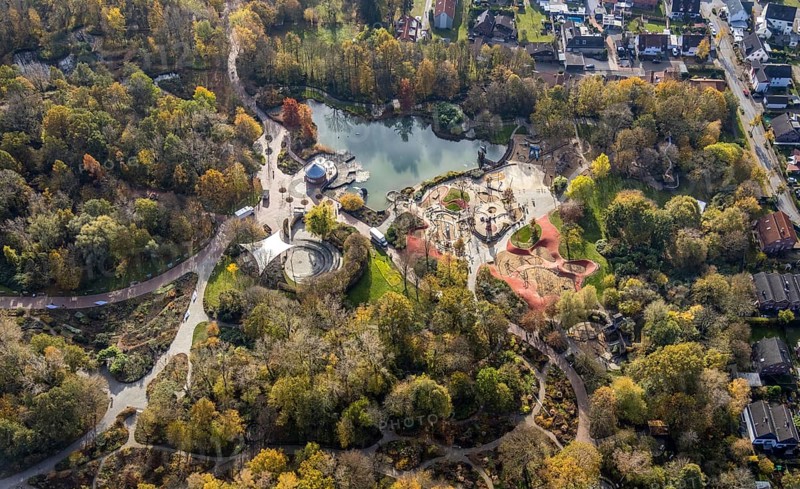Aerial view, Maximilianpark Hamm, children's playground, fountain pond, Uentrop, Hamm, Ruhr area, North Rhine-Westphalia, Germany, DE, Europe, leisure park, football stadium, site of the disused Maximilian colliery, glass elephant landmark, aerial view, aerial photography, aerial photography, MaxiPark, overview, bird's-eye view, overview