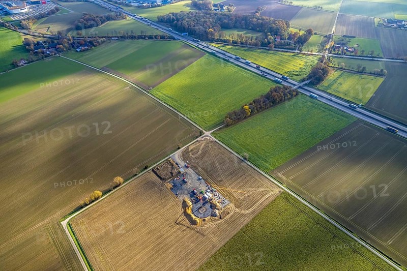Aerial view, construction site for wind turbines, Hellweg, near the A2 motorway, Rhynern, Hamm, Ruhr area, North Rhine-Westphalia, Germany, A2 motorway, construction work, construction, construction area, building site, building plots, construction project, construction site, DE, Europe, aerial view, aerial photography, aerial photography, aerial photography, new construction, overview, bird's eye view, wind turbines, meadows and fields, wind energy, wind turbine, wind power, wind turbine, wind turbines, birds-eyes view, overview
