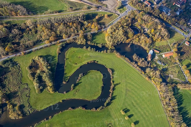 Aerial view, Schlossmühle, Mühlengraben, Mühlenteich, An der Schlossmühle, Hamm, Ruhr area, North Rhine-Westphalia, Germany, DE, Europe, Lippe floodplain, aerial view, aerial photography, aerial photography, mill, rainwater retention basin, serpentine shape, pond, overview, bird's-eye view, woodland, birds-eyes view, overview