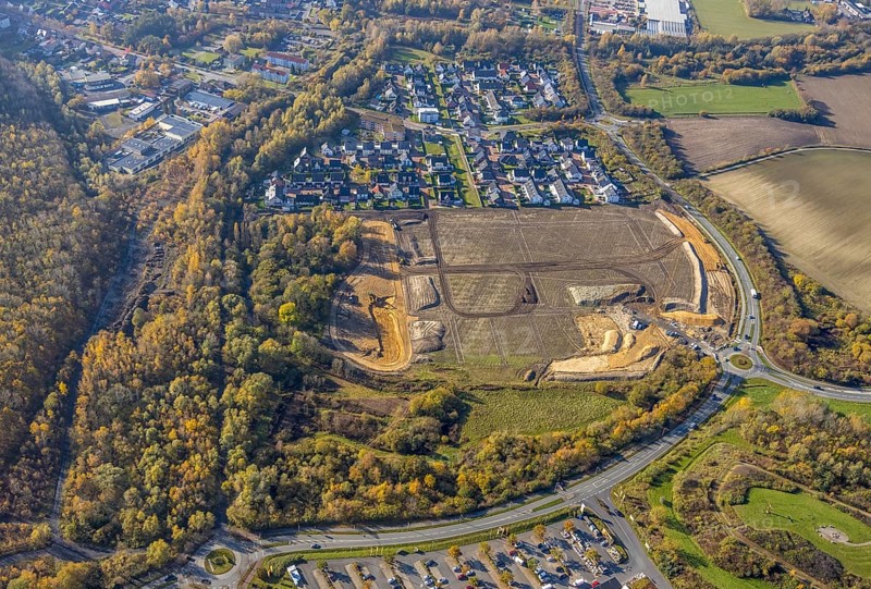 Aerial view, construction area at Sachsenring, roundabout, housing estate, Heessen, Hamm, Ruhr area, North Rhine-Westphalia, Germany, construction work, construction, construction area, building site, building plots, construction project, construction site, DE, Europe, property tax, real estate, roundabout, aerial view, aerial photography, aerial photography, new construction, overview, bird's eye view, residential complex, living and living, residential area, residential buildings, residential quality, residential area, birds-eyes view, overview