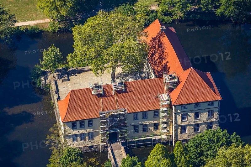 Aerial view, renovation Strünkede Castle, Herne, Ruhr area, North Rhine-Westphalia, Germany, castle, DE, Europe, manor house, manor house, manor building, courtyard, aerial view, aerial photography, aerial photography, castle, overview, defence system, bird's-eye view, forest area, moated castle, moated castle, birds-eyes view, overview