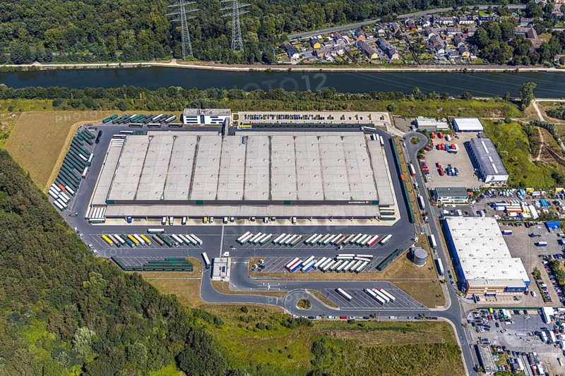 Aerial photo, Duvenbeck Kraftverkehr GmbH, logistics, Herne, Ruhr area, North Rhine-Westphalia, Germany, DE, Europe, freight transport, logistics service, logistics service provider, logistics provider, aerial photograph, aerial photography, aerial photography, Rhine-Ruhr metropolitan region, Rhine-Herne Canal, Schlossstrasse, freight forwarding, transport, transport service, overview, bird's-eye view, overview