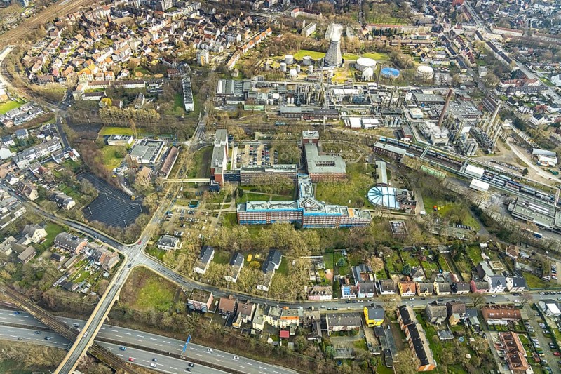 Aerial view, Shamrock Park on which a future centre with two 17-storey high-rise buildings is planned to provide space for start-ups, innovative research and educational units, Herne, Ruhr area, North Rhine-Westphalia, Germany, DE, Europe, birds-eyes, view, aerial view, aerial photography, aerial photography, overview, overview, bird's eye view, office, service, workplaces, research, development, science, technology, education