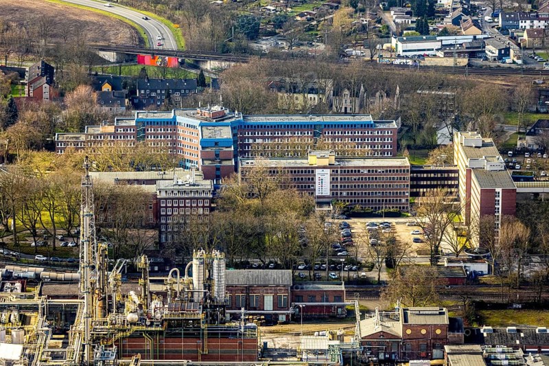 Aerial view, Shamrock Park on which a future centre with two 17-storey high-rise buildings is planned to provide space for start-ups, innovative research and educational units, Herne, Ruhr area, North Rhine-Westphalia, Germany, DE, Europe, birds-eyes, view, aerial view, aerial photography, aerial photography, overview, overview, bird's eye view, office, service, workplaces, research, development, science, technology, education