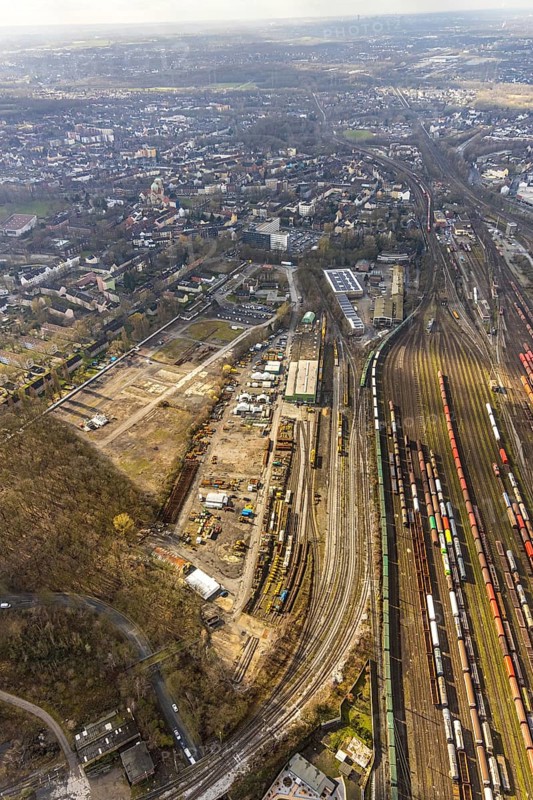 Aerial view, Heitkamp-Brache an der Landgrafenstraße / Langekampstraße, railway tracks freight yard / marshalling yard, company Eiffage Rail, Herne, Ruhr area, North Rhine-Westphalia, Germany, DE, Europe, birds-eyes, view, aerial photograph, aerial photography, aerial photography, overview, bird's eye view, former, industrial area, structural change, railway line, railway network, infrastructure, transport, train traffic, freight traffic, railway network