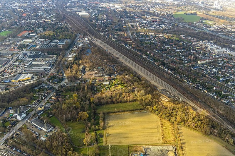 Aerial view, Horsthausen shunting tracks and of the derelict site of the former engine shed on Hunbergstraße, Herne, Ruhr area, North Rhine-Westphalia, Germany, DE, Europe, birds-eyes, view, aerial photograph, aerial photography, aerial photography, overview, overview, bird's eye view, former, industrial site, structural change