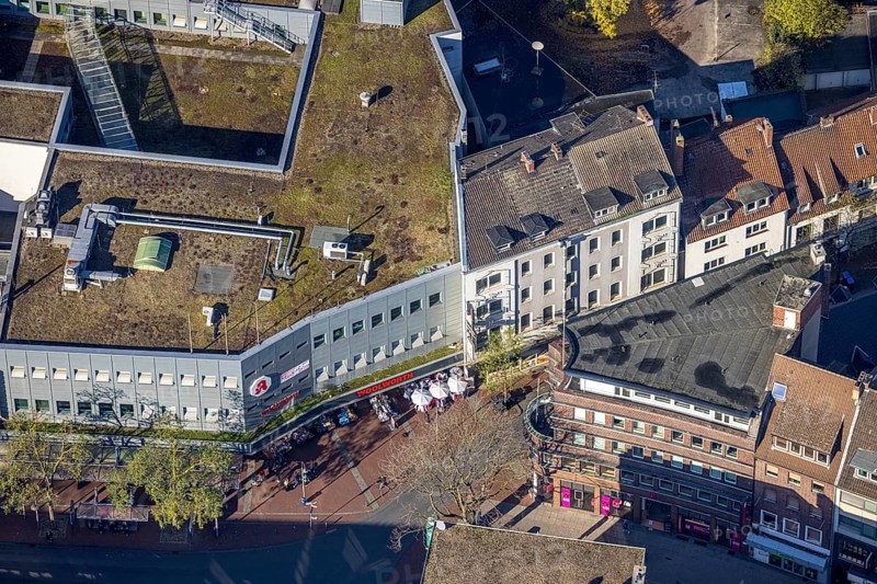 Aerial view, shopping centre, planned demolition residential building Ritterstraße 40, Mitte, Hamm, Ruhr area, North Rhine-Westphalia, Germany, demolition in planning, brothel Ritterstraße 40, DE, shopping, shopping markets, shopping place, Europe, aerial view, aerial photography, aerial photography, local supply centre, shopping centre, overview, bird's eye view, Westring, Woolworth department stores', birds-eyes view, overview