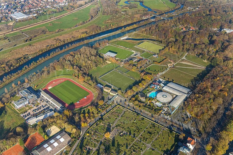 Aerial view, Maximare Erlebnistherme Bad Hamm, football ground Hammer Spielvereinigung 03/04 e.V., former Jahnstadio, former Jahnplatz, playground at the parade ground, Hammer East, Maximare, centre, Hamm, Ruhr area, North Rhine-Westphalia, Germany, DE, Europe, birds-eyes view, aerial view, aerial photography, aerial photography, overview, overview, bird's eye view