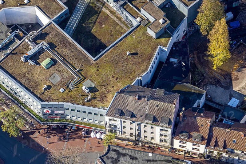 Aerial view, shopping centre, planned demolition residential building Ritterstraße 40, Mitte, Hamm, Ruhr area, North Rhine-Westphalia, Germany, demolition in planning, brothel Ritterstraße 40, DE, shopping, shopping markets, shopping place, Europe, aerial view, aerial photography, aerial photography, local supply centre, shopping centre, overview, bird's eye view, Westring, Woolworth department stores', birds-eyes view, overview