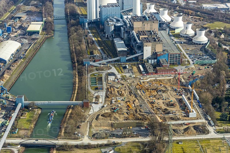 Aerial view, new construction of a gas and steam turbine power plant of STEAG at the coal-fired thermal power station, Herne, Ruhr area, North Rhine-Westphalia, Germany, DE, Europe, birds-eyes, view, aerial photograph, aerial photography, aerial photography, overview, overview, bird's eye view, energy, wind energy, power plant, electricity, power supply, electricity generation, power generation, heating, heat generation