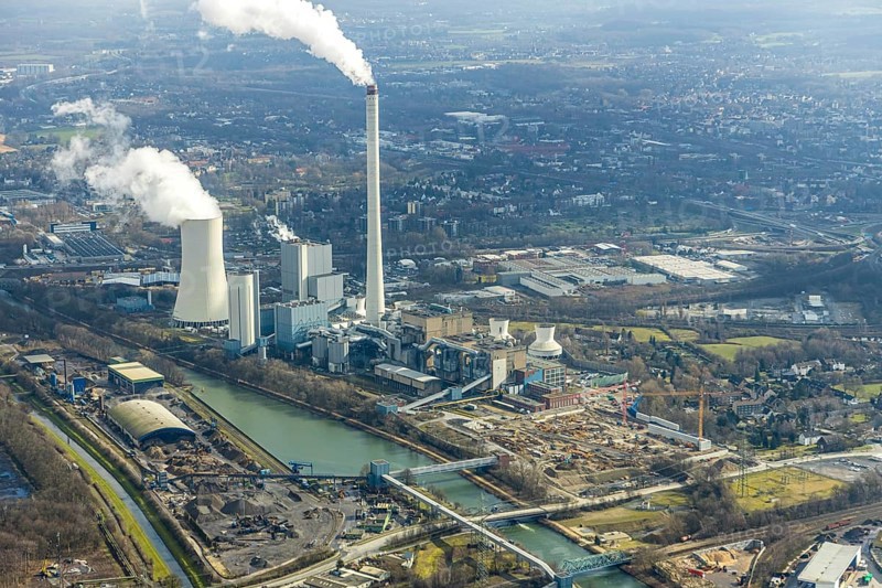 Aerial view, new construction of a gas and steam turbine power plant of STEAG at the coal-fired thermal power station, Herne, Ruhr area, North Rhine-Westphalia, Germany, DE, Europe, birds-eyes, view, aerial photograph, aerial photography, aerial photography, overview, overview, bird's eye view, energy, wind energy, power plant, electricity, power supply, electricity generation, power generation, heating, heat generation
