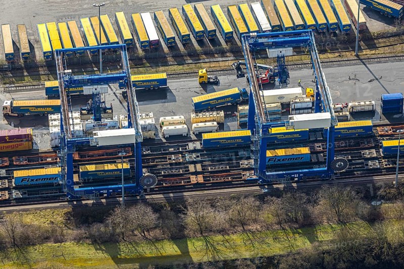 Aerial view, Container Terminal CTH between Emscher and Rhine-Herne Canal, Herne, Ruhr area, North Rhine-Westphalia, Germany, DE, Europe, birds-eyes, view, aerial photography, aerial photography, overview, bird's eye view, container, logistics, goods handling, transport, waterway, shipping, goods movement, ships, waters