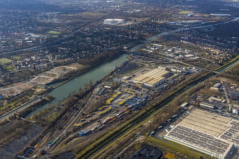 Aerial view, Rhine-Herne-Canal with coal storage, container terminal CTH, industrial area between canal and motorway A42, Herne, Ruhr area, North Rhine-Westphalia, Germany, DE, Europe, birds-eyes, view, aerial photography, aerial photography, overview, bird's eye view, waterway, shipping traffic, transport, logistics, goods movement, ships, waters, traffic, infrastructure, road traffic