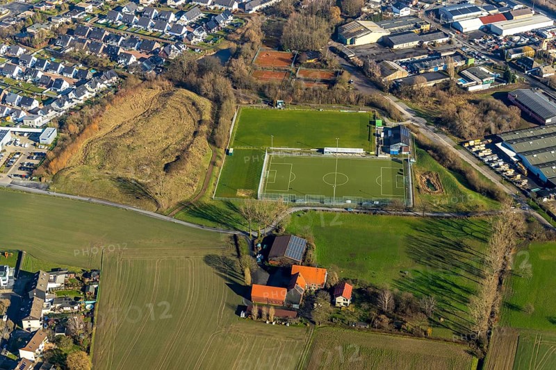 Aerial view, sports field TuS Germania Lohauserholz-Daberg, Hamm, Ruhr area, North Rhine-Westphalia, Germany, Am Hahnenbach, Auf dem Daberg, DE, Europe, football field, football club, aerial view, aerial photography, aerial photography, sports, sports facilities, sports field, sports venue, stadium, overview, bird's-eye view, overview
